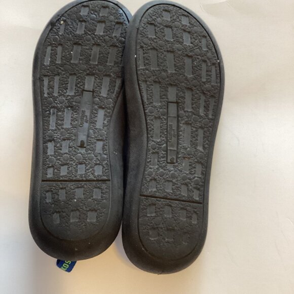 Oshkosh Aquatic Water Shoes Kids Size 1M / 19.7cm Children’s Closed Toe Sandals - Picture 5 of 7